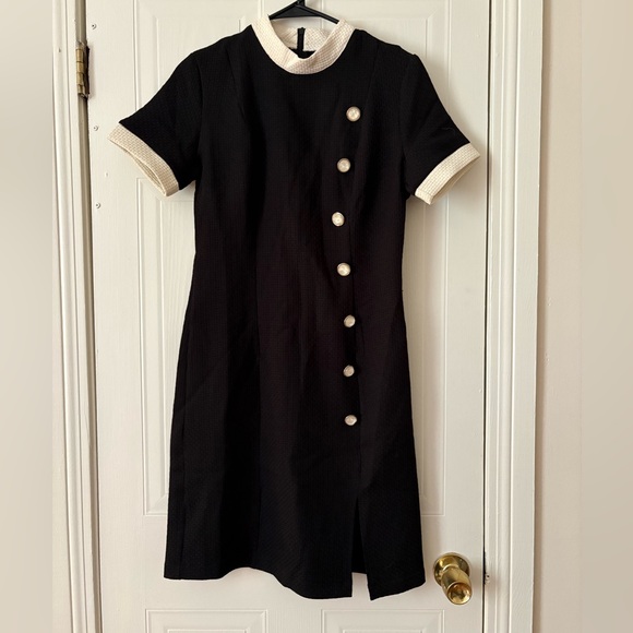 Voodoo Vixen Black Dress with Cream Collar - Picture 1 of 5